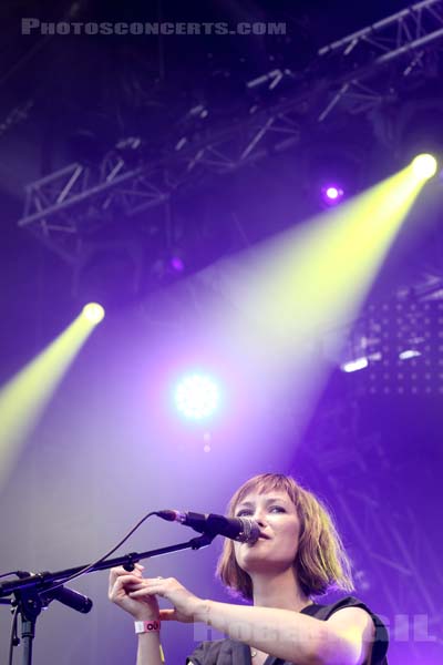 MINA TINDLE - 2015-06-25 - PARIS - Place de la Republique - 